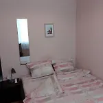 Apartman Center And *